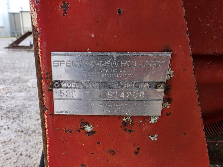 new-holland-520-image-3