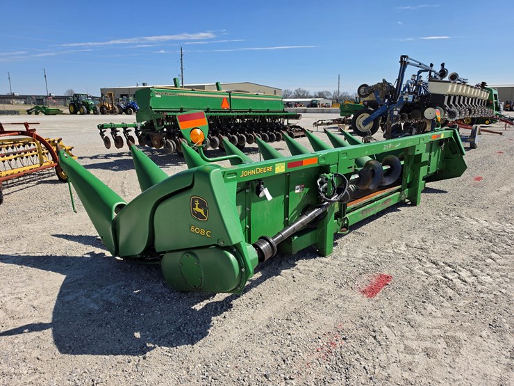 2014-john-deere-608c-image-9