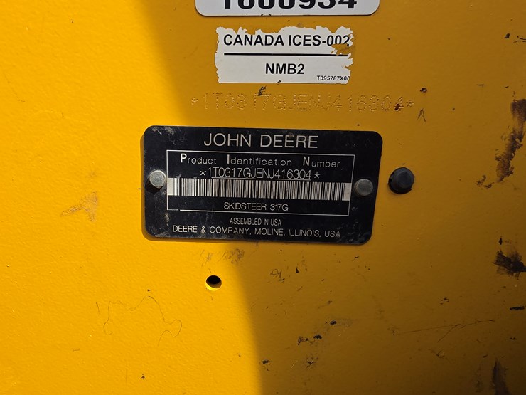 2022-deere-317g-image-16