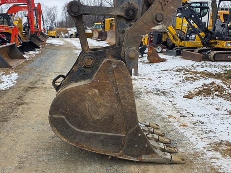 2012-deere-200d-lc-image-54