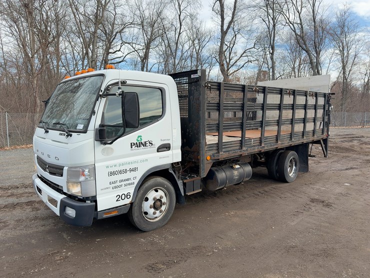 2014-mitsubishi-fuso-fe160-image-1