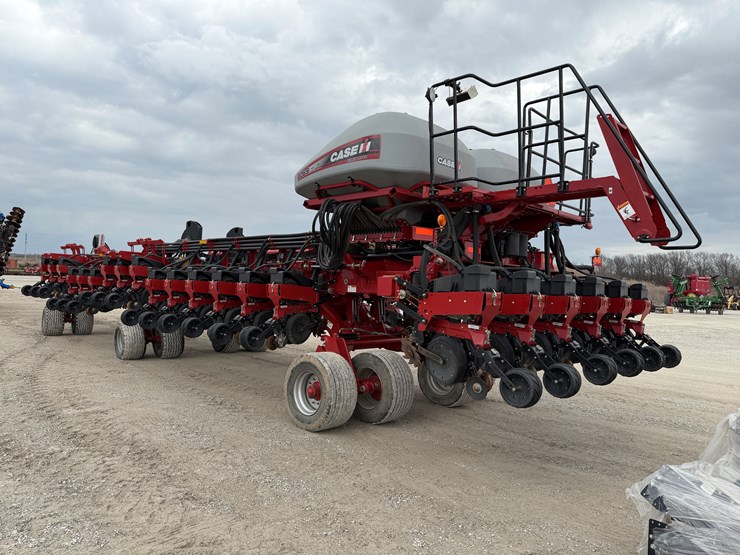 2013-case-ih-1265-image-15