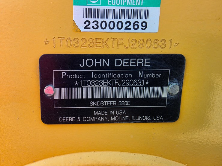 2015-deere-323e-image-20