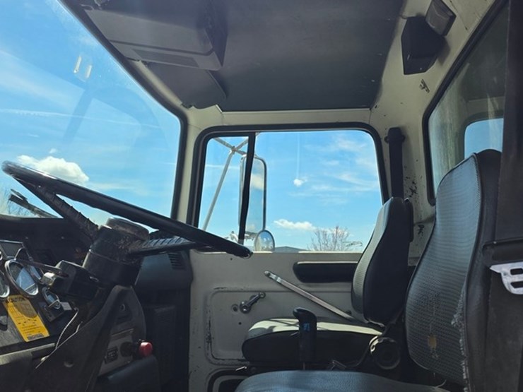 1991-ford-l9000-image-61