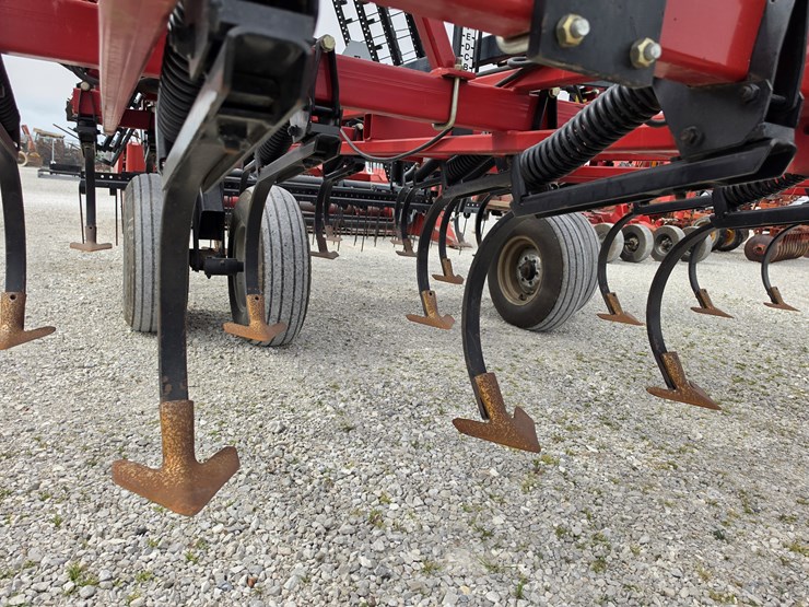 2011-case-ih-200-image-5