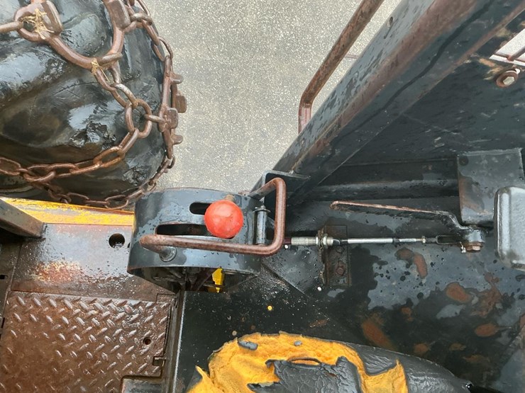 1989-john-deere-640d-image-27