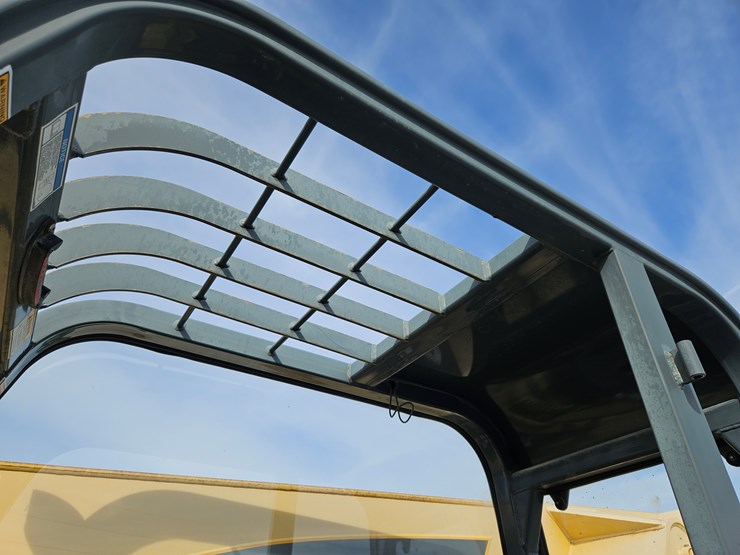 2014-gehl-rs12-42-image-6