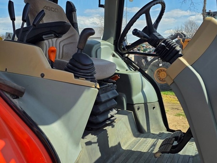 2005-agco-lt75-image-44