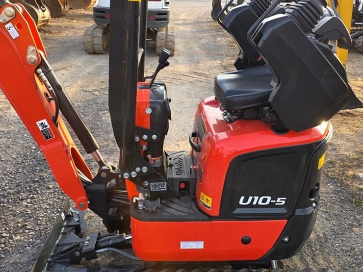 2023-kubota-u10-5-image-11