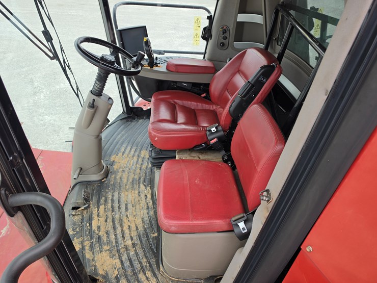 2013-case-ih-8230-image-7