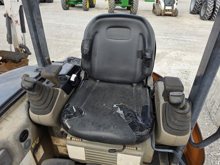 2006-case-cx36b-zts-image-9