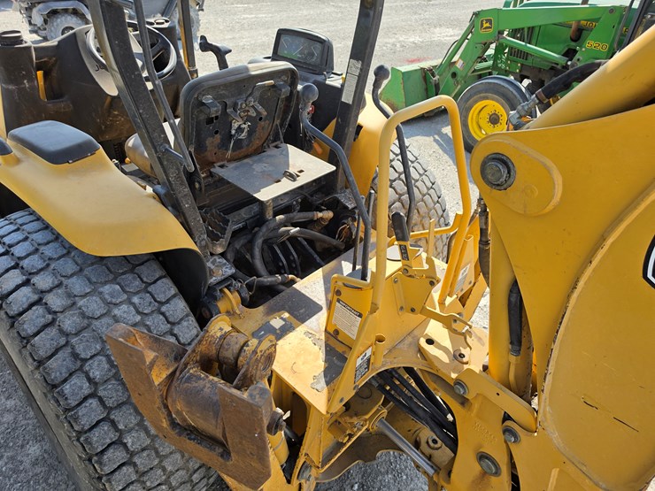 2004-deere-110-image-16