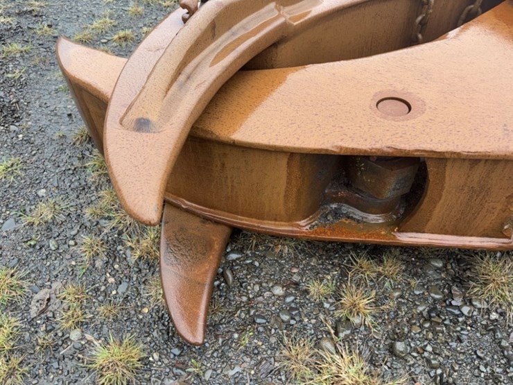 young-log-grapple-image-6