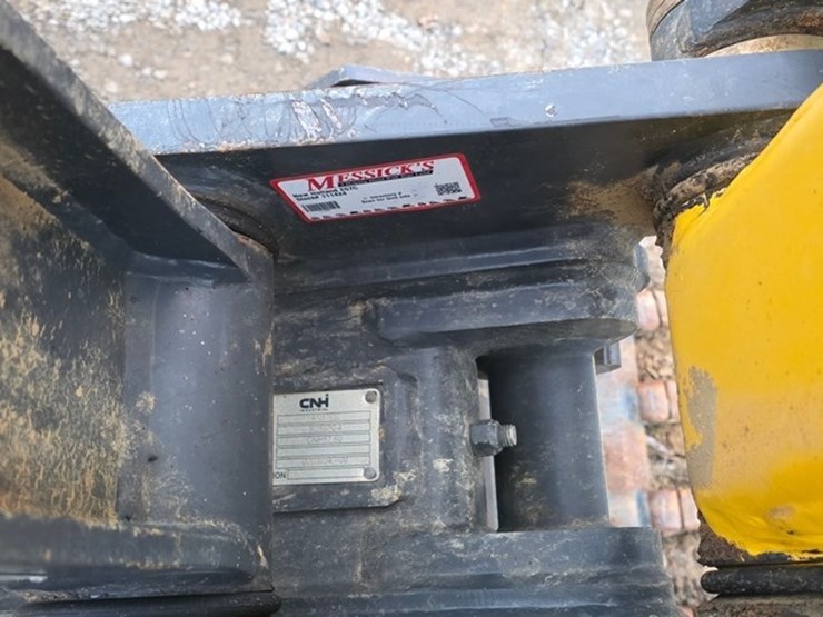 2020-new-holland-e57c-image-51