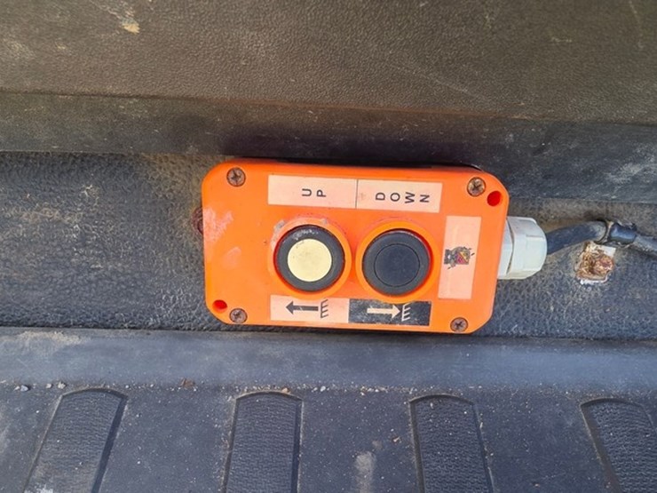 2014-ford-f350-image-59