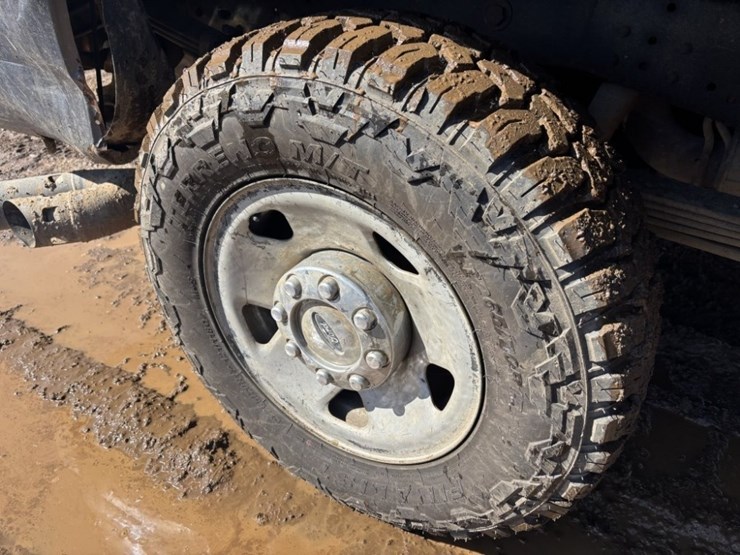 2008-ford-f250-xl-image-11