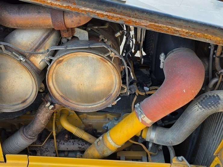 2021-caterpillar-d5-lgp-image-67