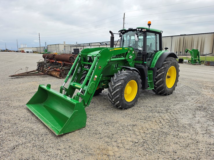 2023-john-deere-6155m-image-1
