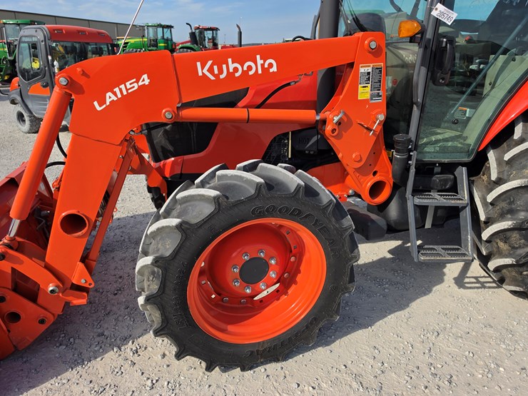 2022-kubota-m7060-image-7