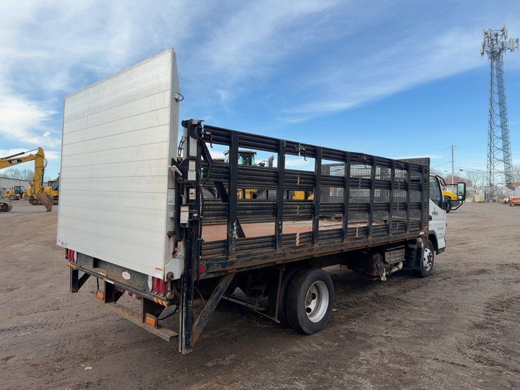 2014-mitsubishi-fuso-fe160-image-5