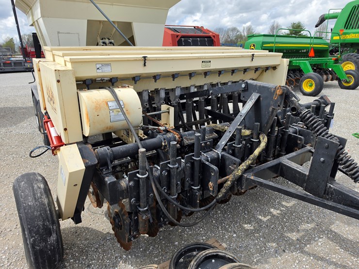 2015-truax-flxii-812-image-4