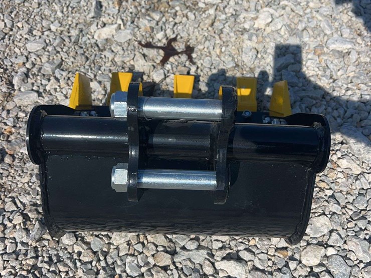 sdlanch-mini-excavator-bucket-image-2