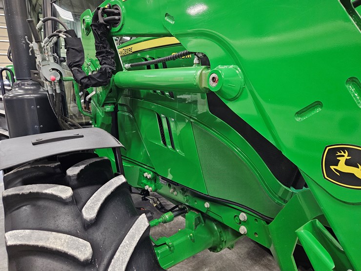 2020-john-deere-6145m-image-8