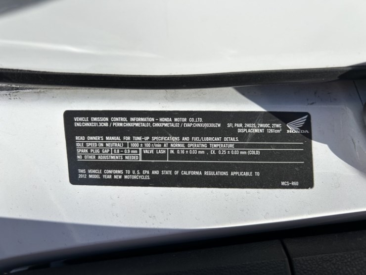 2012-honda-st1300-motorcycle-image-13