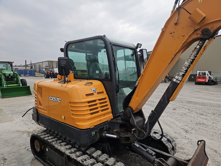 2022-case-cx57c-image-20