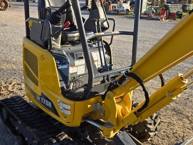 2022-kobelco-sk17sr-image-28