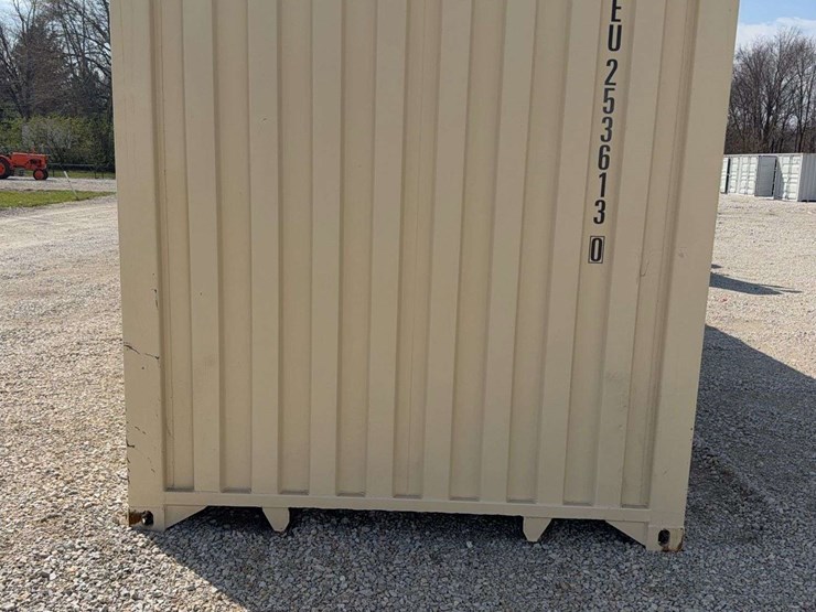 40-foot-shipping-container-image-4