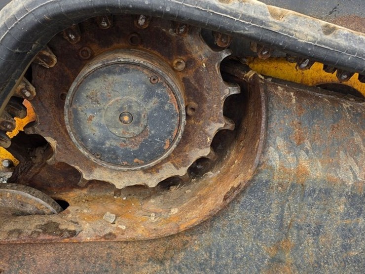 2008-new-holland-c185-image-17