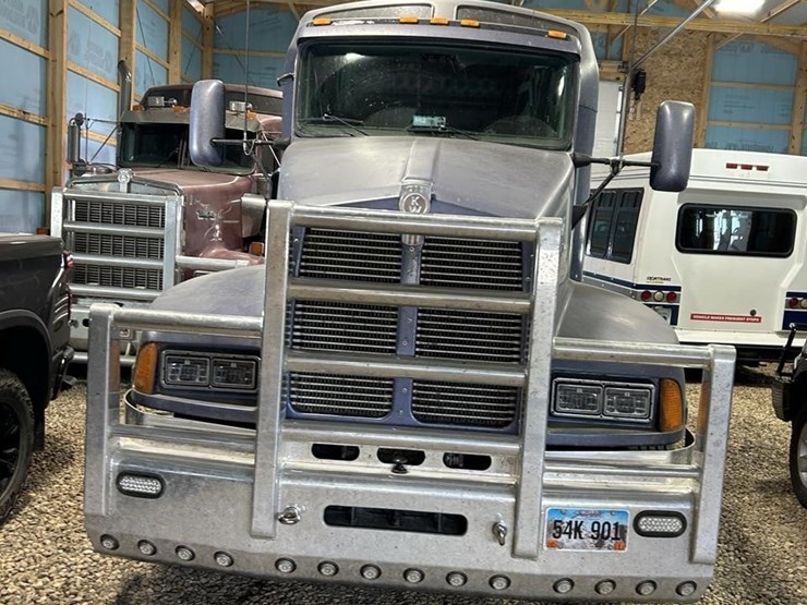 1996-kenworth-t600-image-2