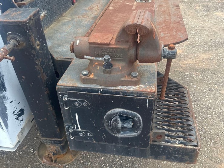 2005-ford-f650-image-12