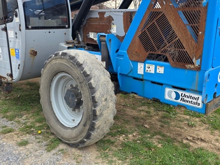 2011-genie-gth844-image-15