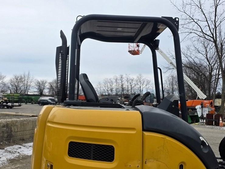 2019-deere-50g-image-29