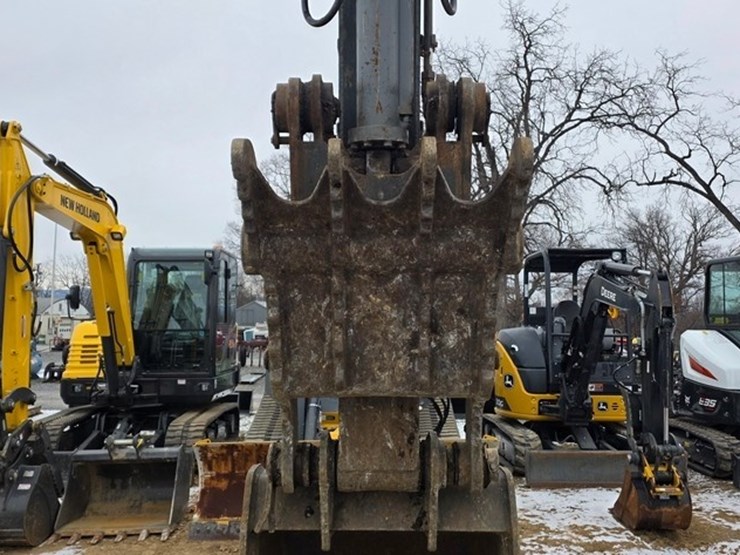 2012-deere-200d-lc-image-52