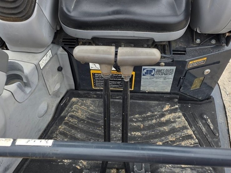 2019-deere-50g-image-57