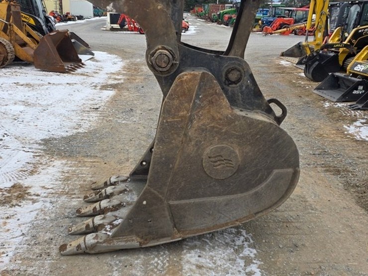 2012-deere-200d-lc-image-8