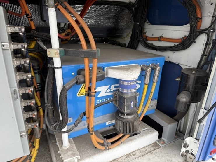 2012-gillig-40'-electric-transit-bus-image-16