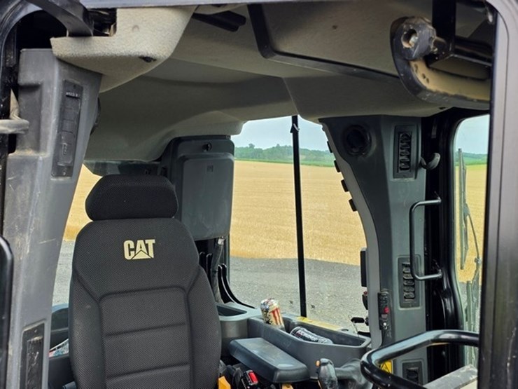 2021-caterpillar-d5-lgp-image-60