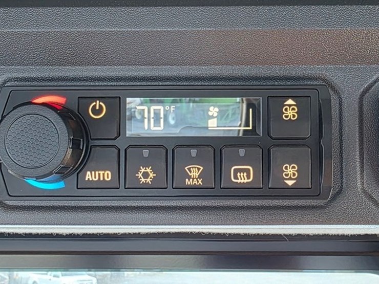 2024-caterpillar-930-image-73