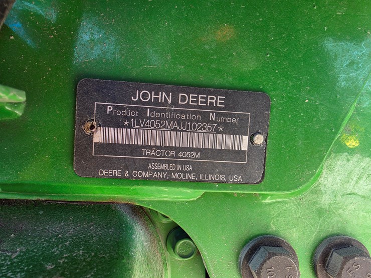 2018-john-deere-4052m-image-22