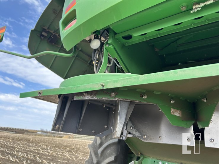 2012-john-deere-s690-image-40