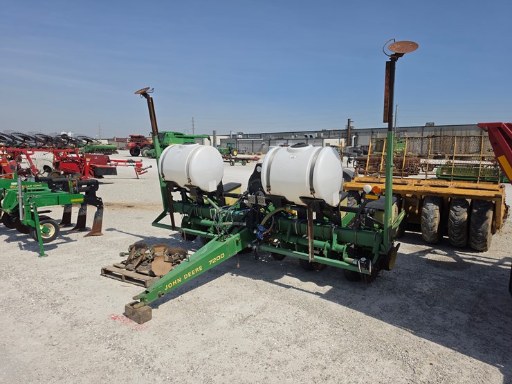 1988-john-deere-7200-image-1