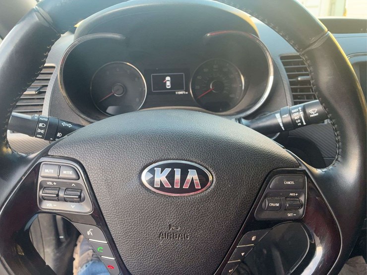 2017-kia-forte-lx-/-s-sedan-4d-image-20
