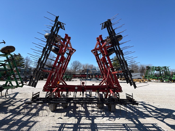 case-ih-4300-image-4