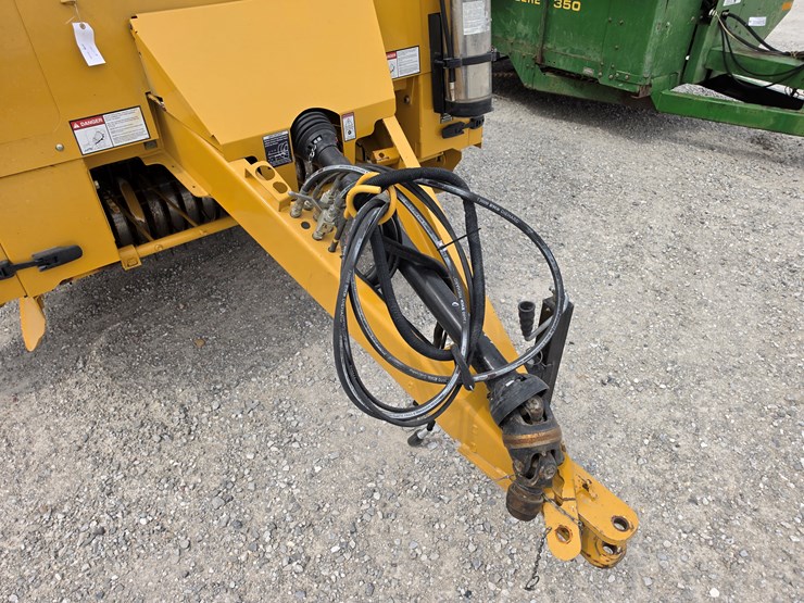 2016-vermeer-604n-image-2