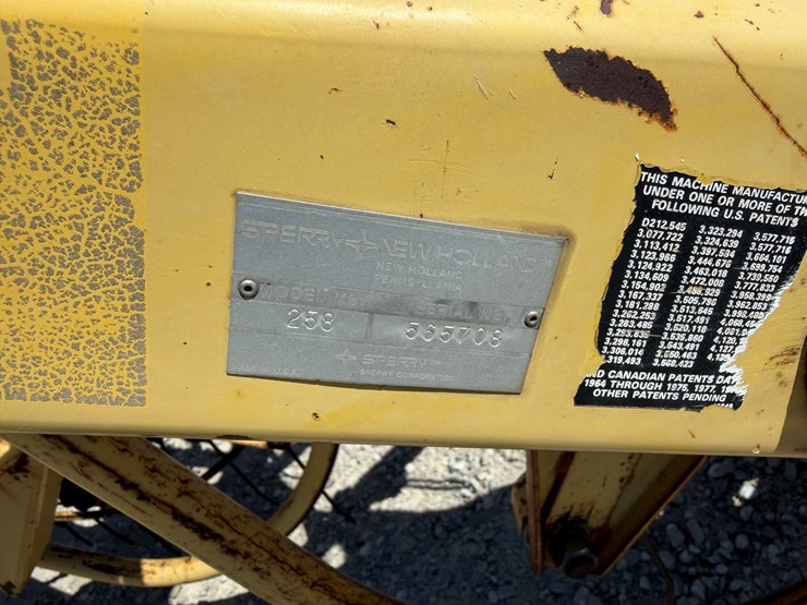 new-holland-258-image-5