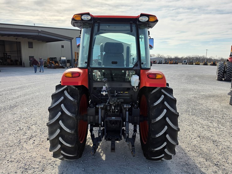 2022-kubota-m7060-image-17